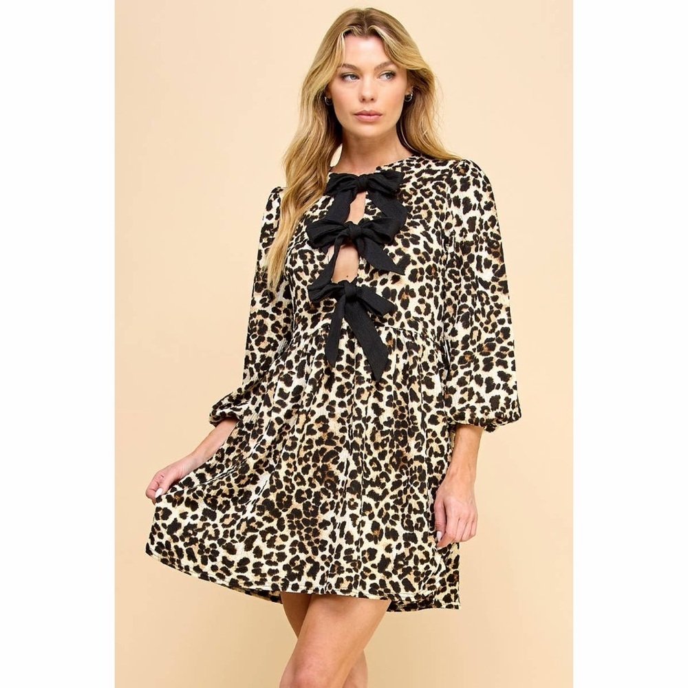 Chic Leopard Print Long Sleeve Dress